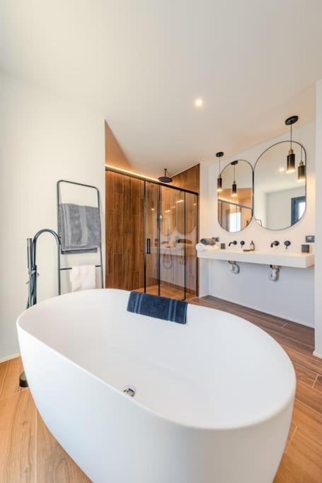 Villa Con Piscina Privada Gelves المظهر الخارجي الصورة