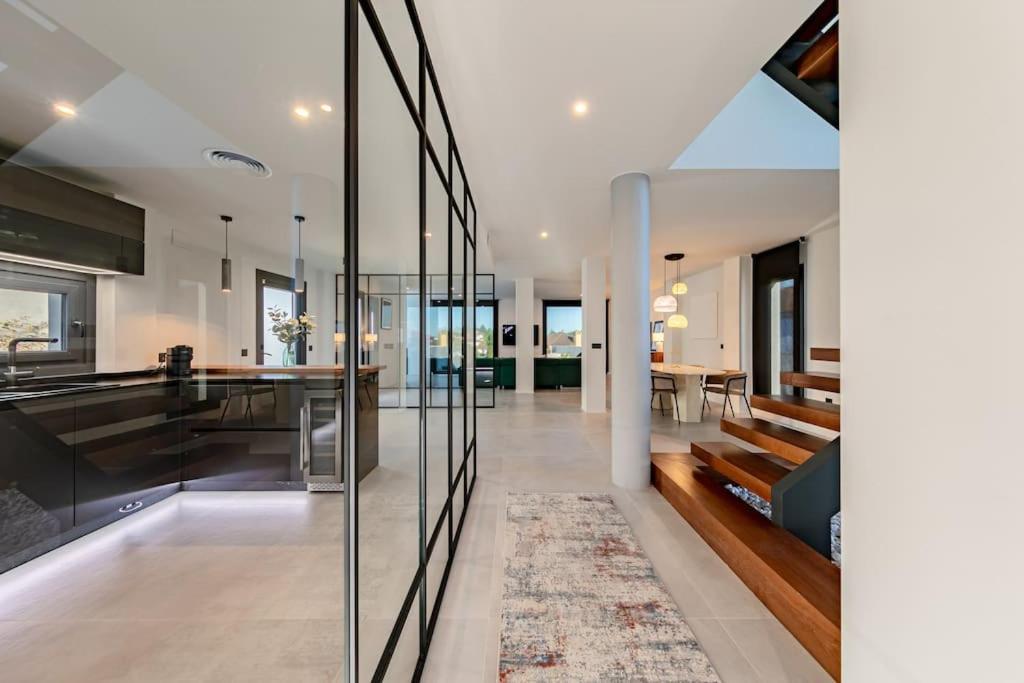 Villa Con Piscina Privada Gelves المظهر الخارجي الصورة
